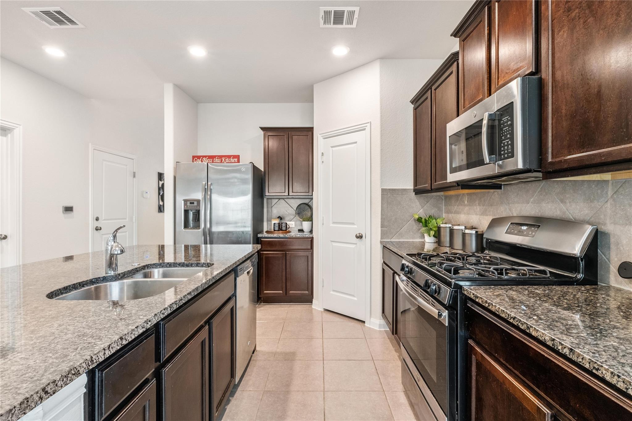 14001 Madrigal Ln, Pflugerville, TX 78660