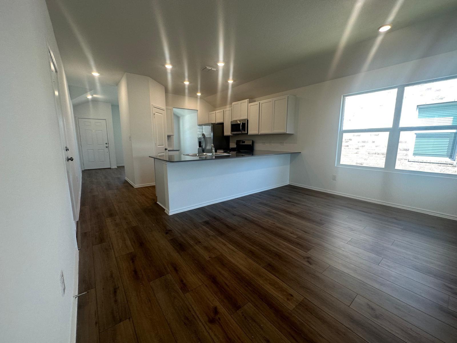 453 Alamito Ave, Kyle, TX 78640