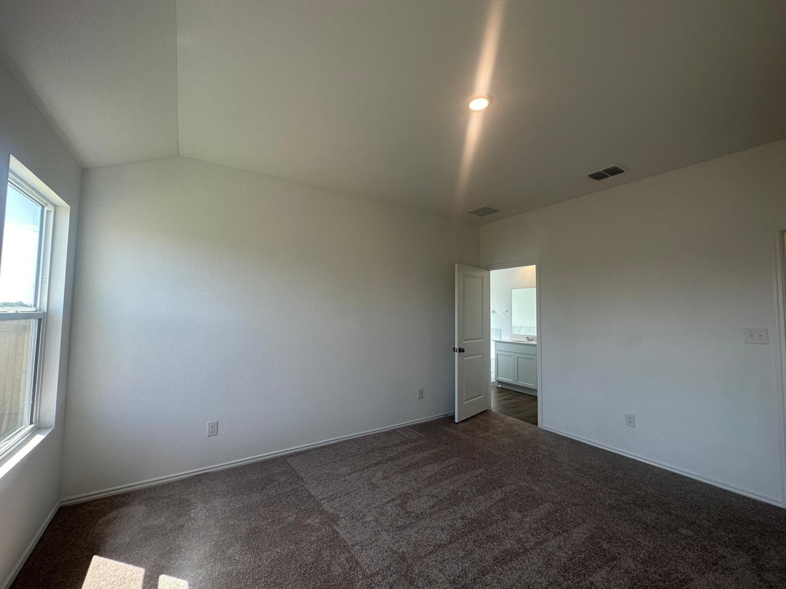 453 Alamito Ave, Kyle, TX 78640