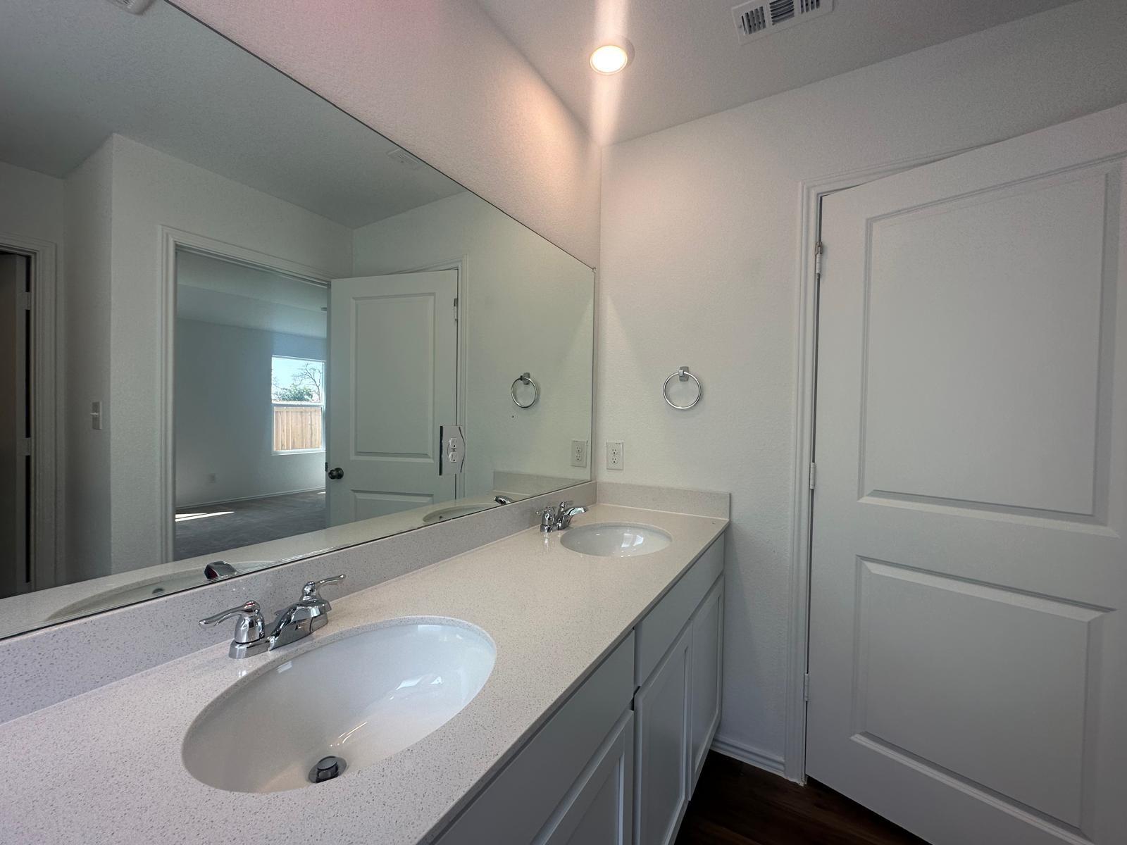 453 Alamito Ave, Kyle, TX 78640