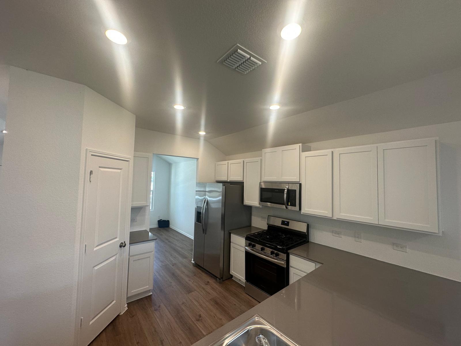 453 Alamito Ave, Kyle, TX 78640