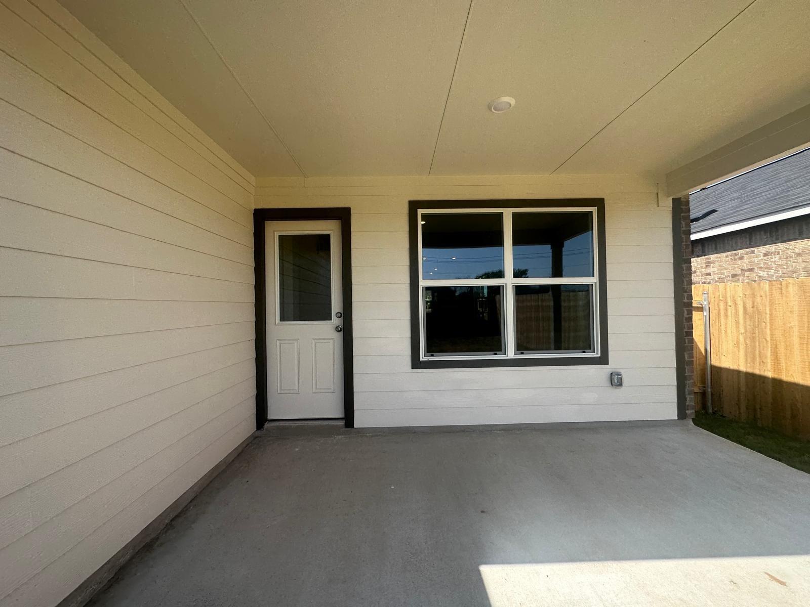453 Alamito Ave, Kyle, TX 78640