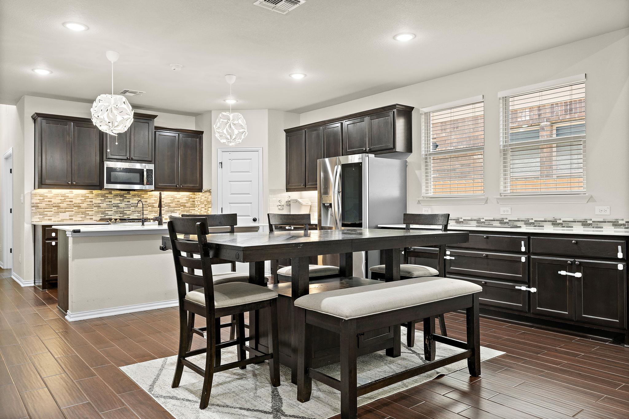 2433 Roaring River Trl, Leander, TX 78641
