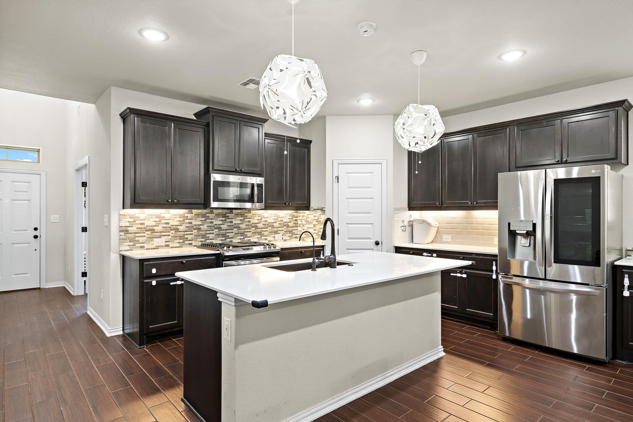 2433 Roaring River Trl, Leander, TX 78641