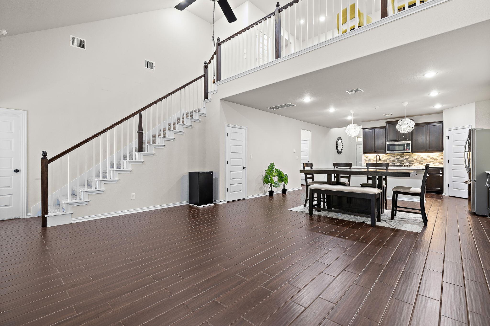 2433 Roaring River Trl, Leander, TX 78641