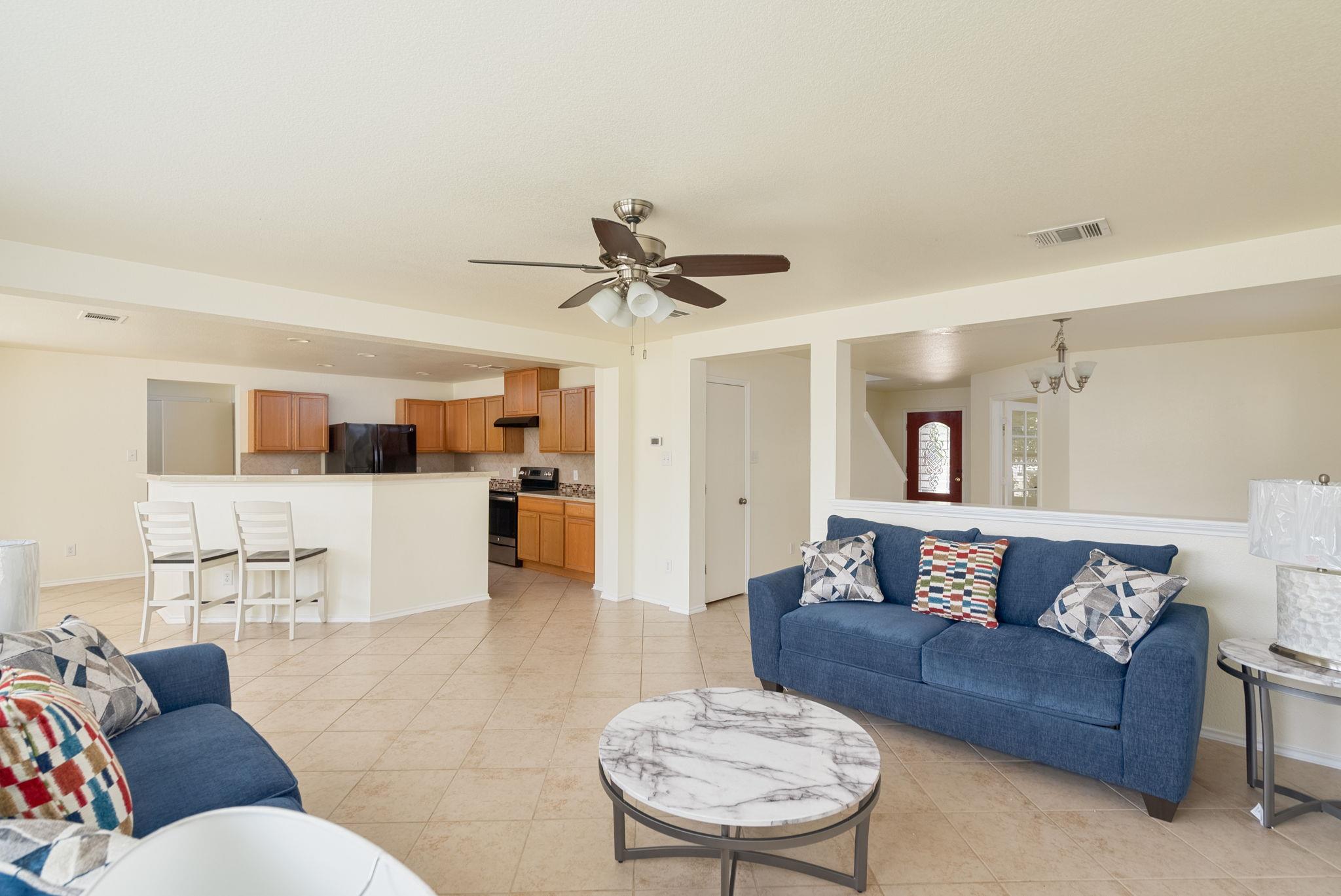 1012 Oatmeal Dr, Pflugerville, TX 78660
