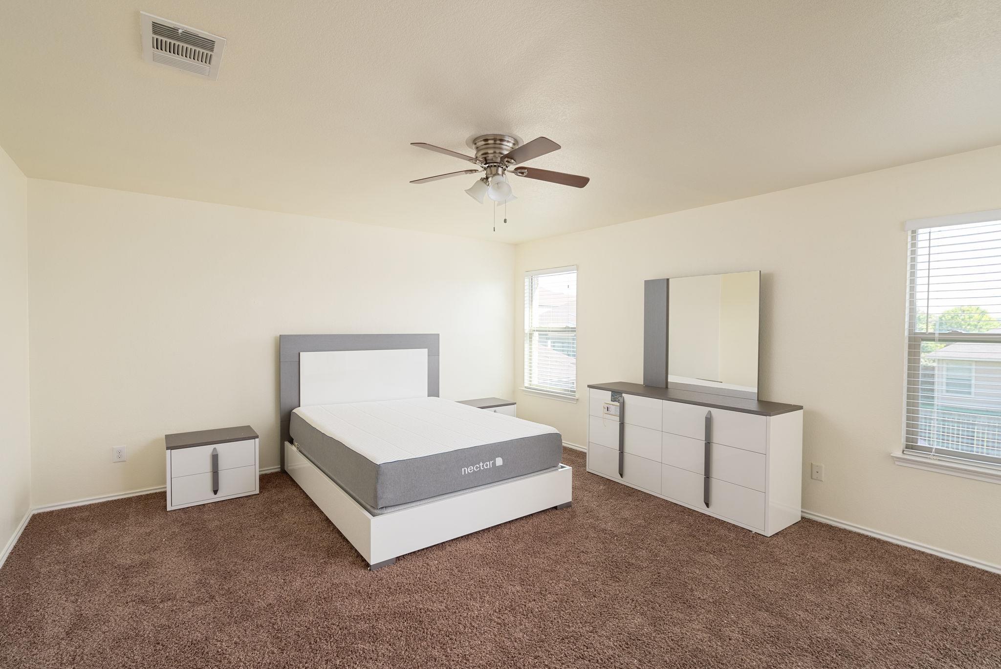 1012 Oatmeal Dr, Pflugerville, TX 78660
