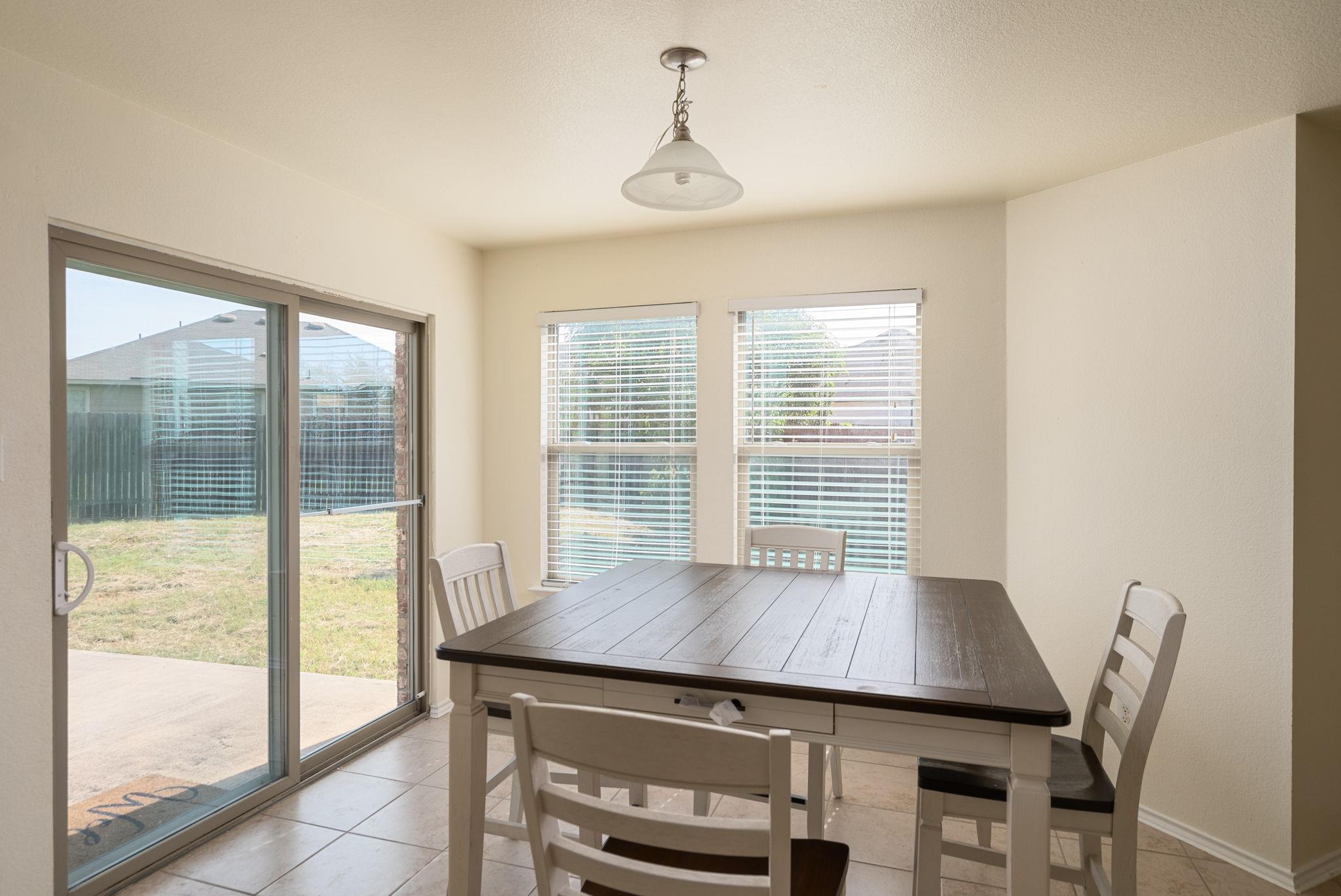 1012 Oatmeal Dr, Pflugerville, TX 78660
