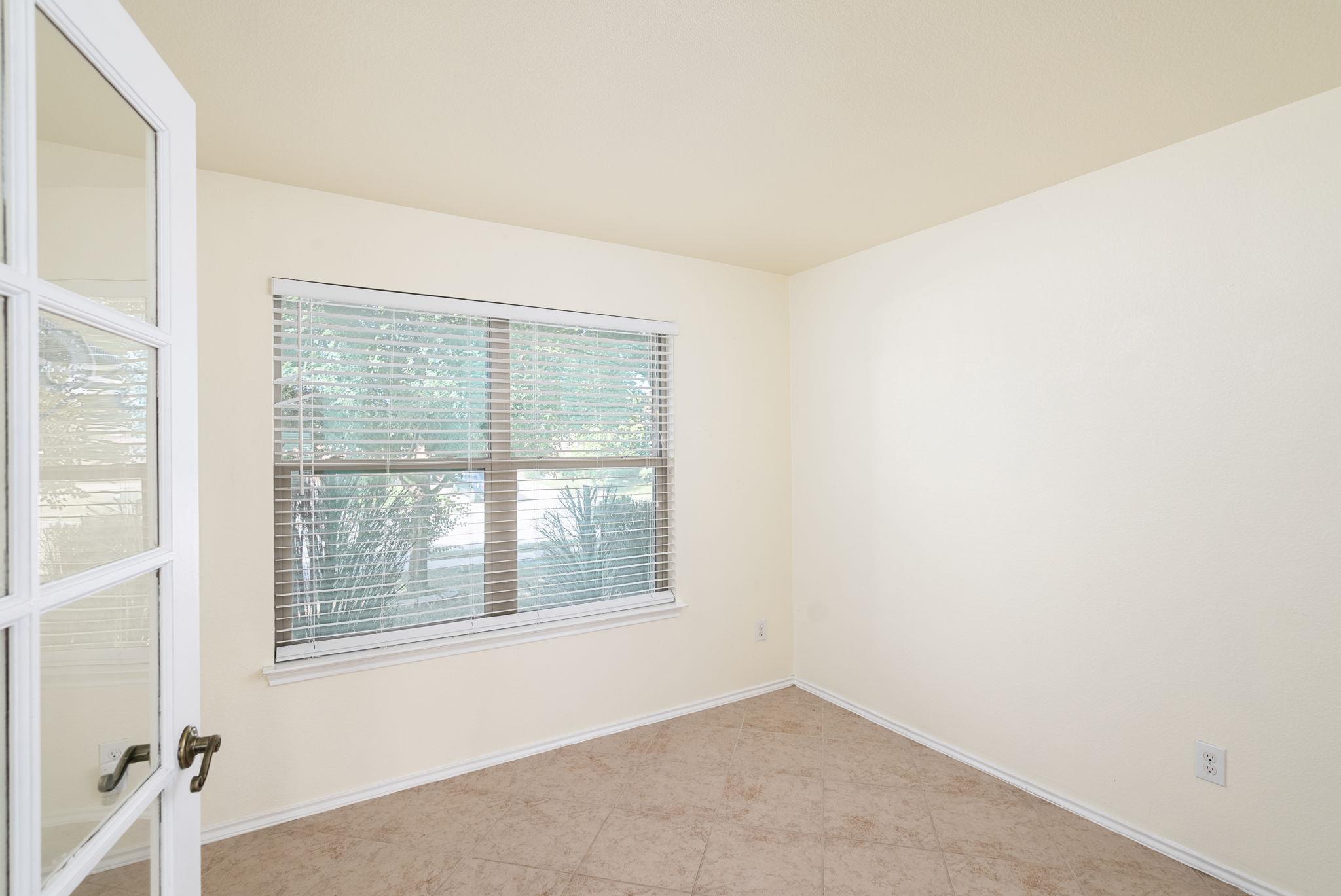 1012 Oatmeal Dr, Pflugerville, TX 78660