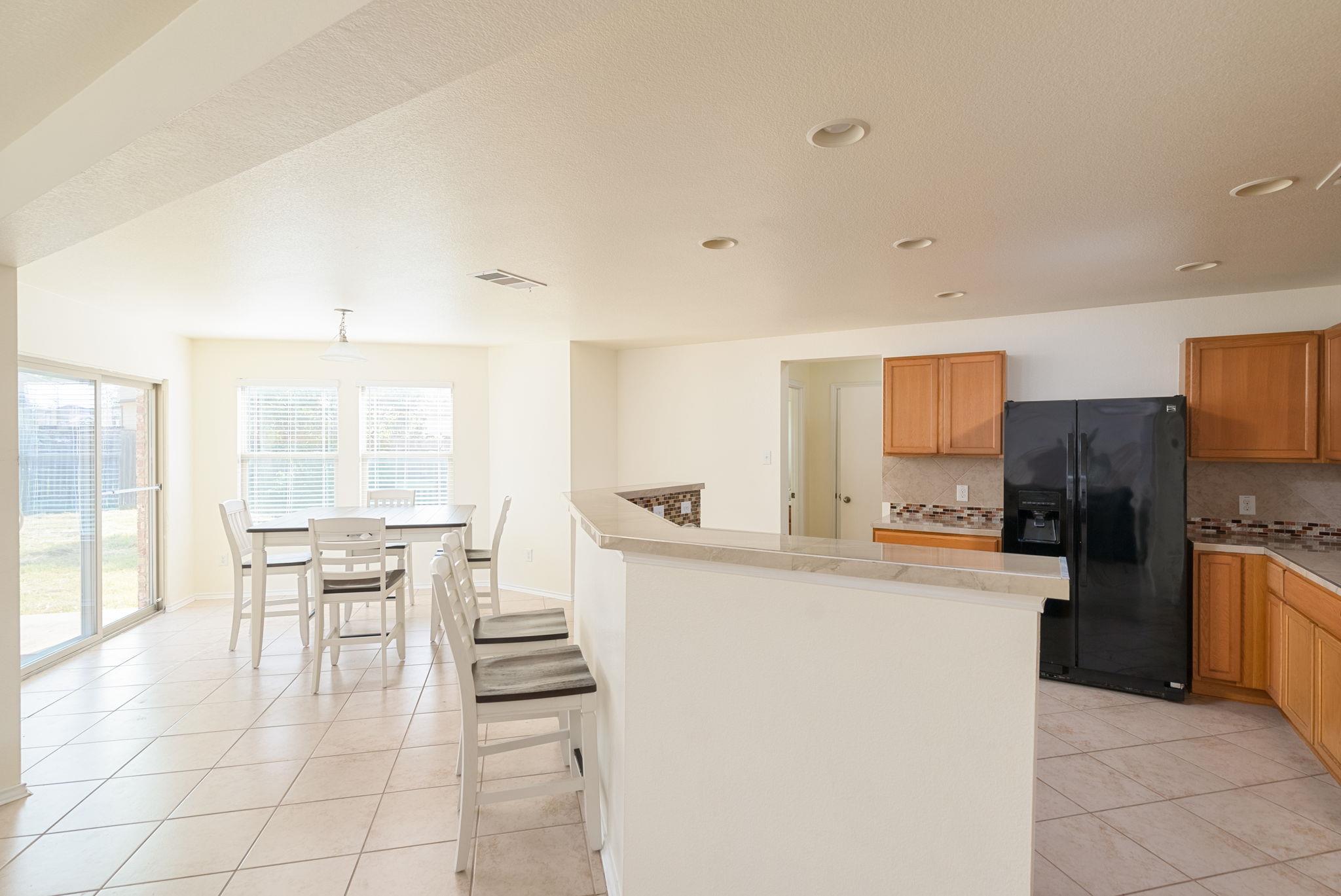 1012 Oatmeal Dr, Pflugerville, TX 78660