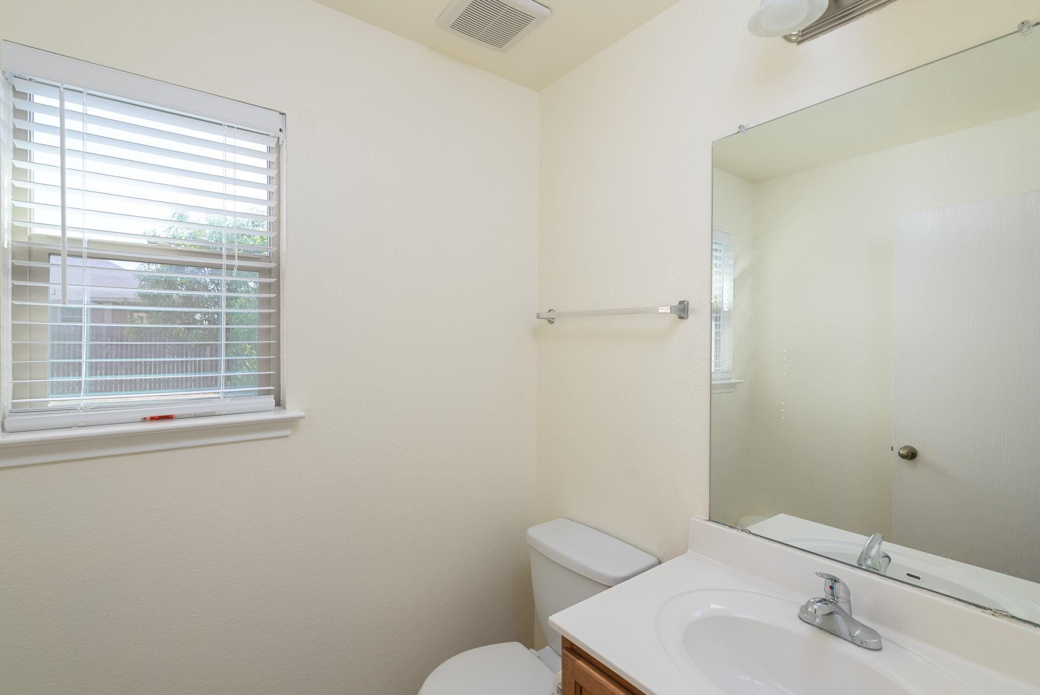 1012 Oatmeal Dr, Pflugerville, TX 78660