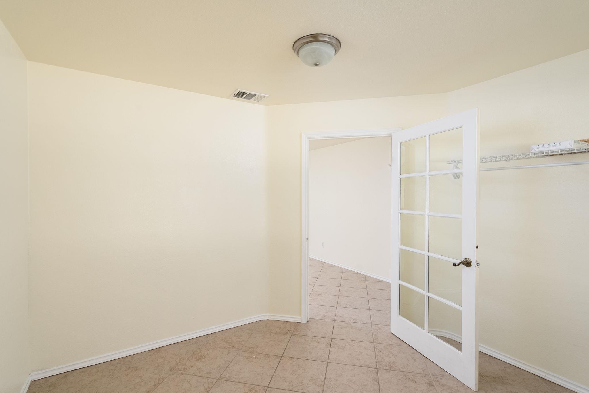 1012 Oatmeal Dr, Pflugerville, TX 78660