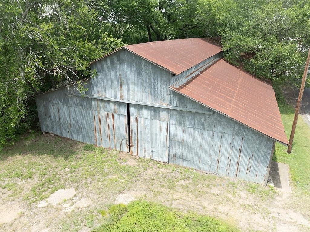 718 North Main St, Schulenburg, TX 78956