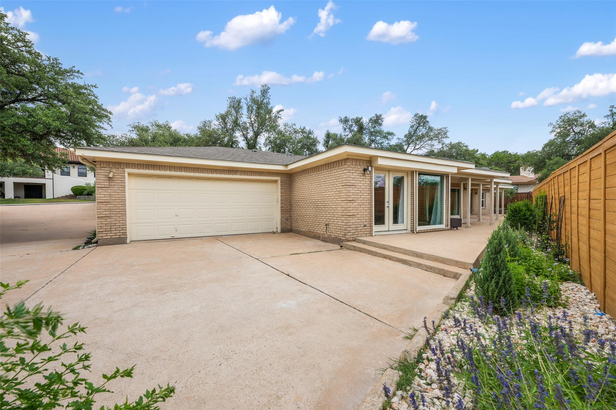 315 Comet, Lakeway, TX 78734