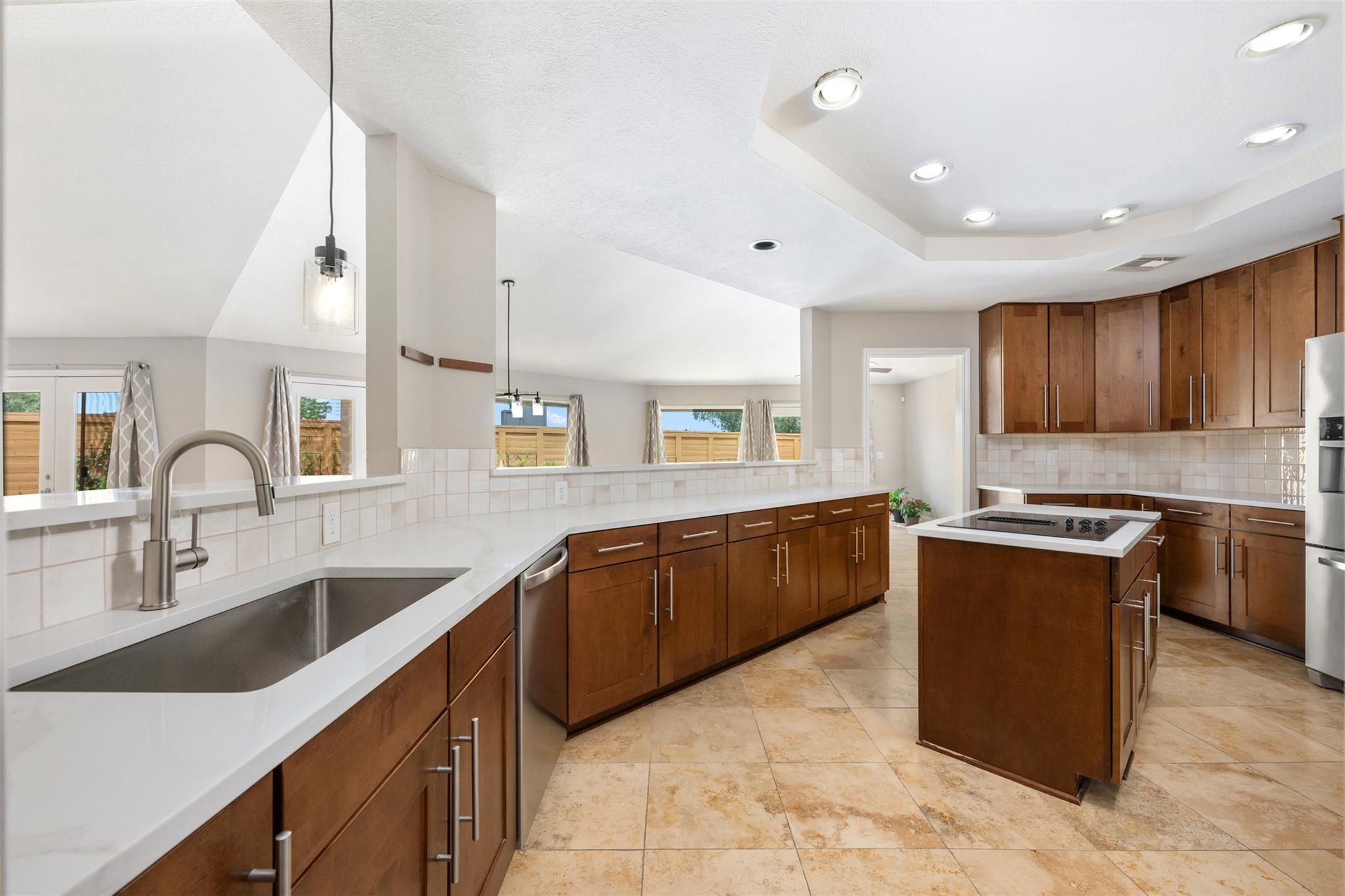 315 Comet, Lakeway, TX 78734