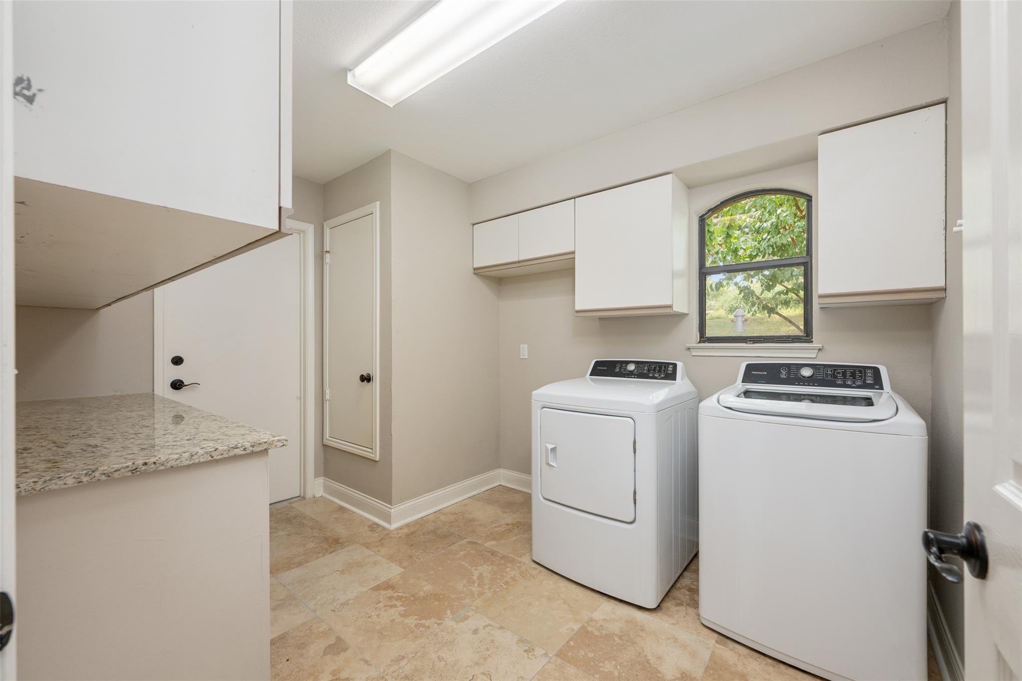 315 Comet, Lakeway, TX 78734