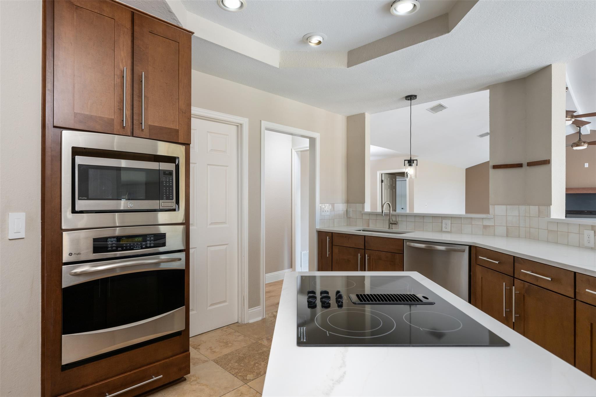 315 Comet, Lakeway, TX 78734