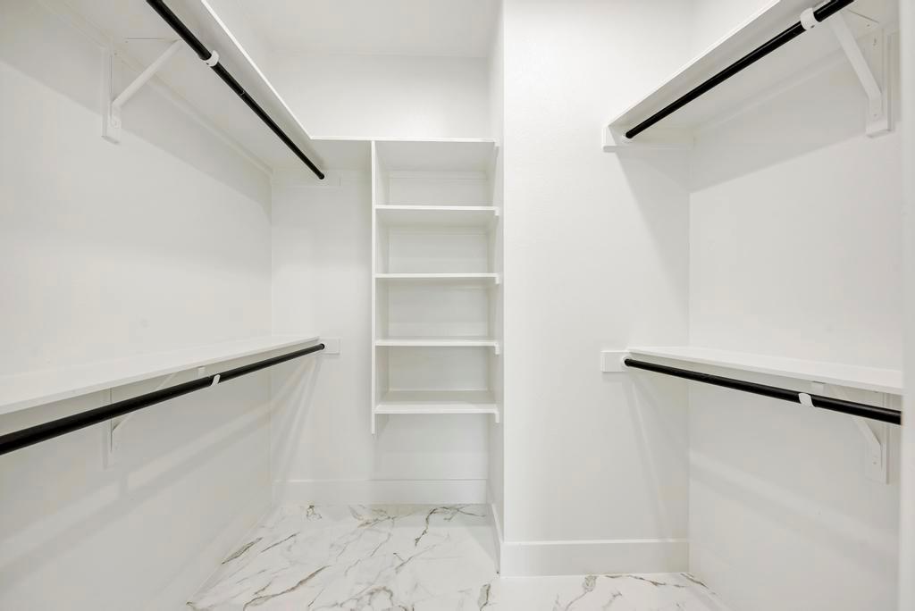 200 Tillery Sq # 1, Austin, TX 78702