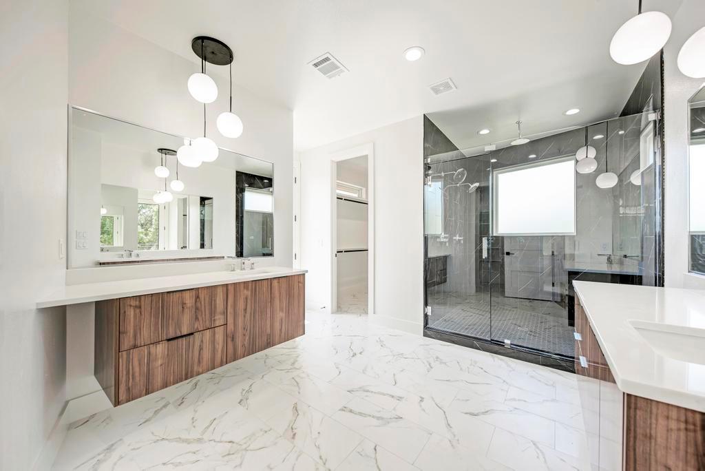 200 Tillery Sq # 1, Austin, TX 78702