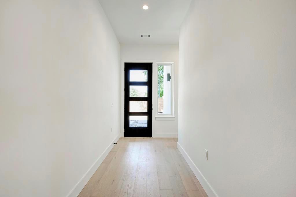 200 Tillery Sq # 1, Austin, TX 78702