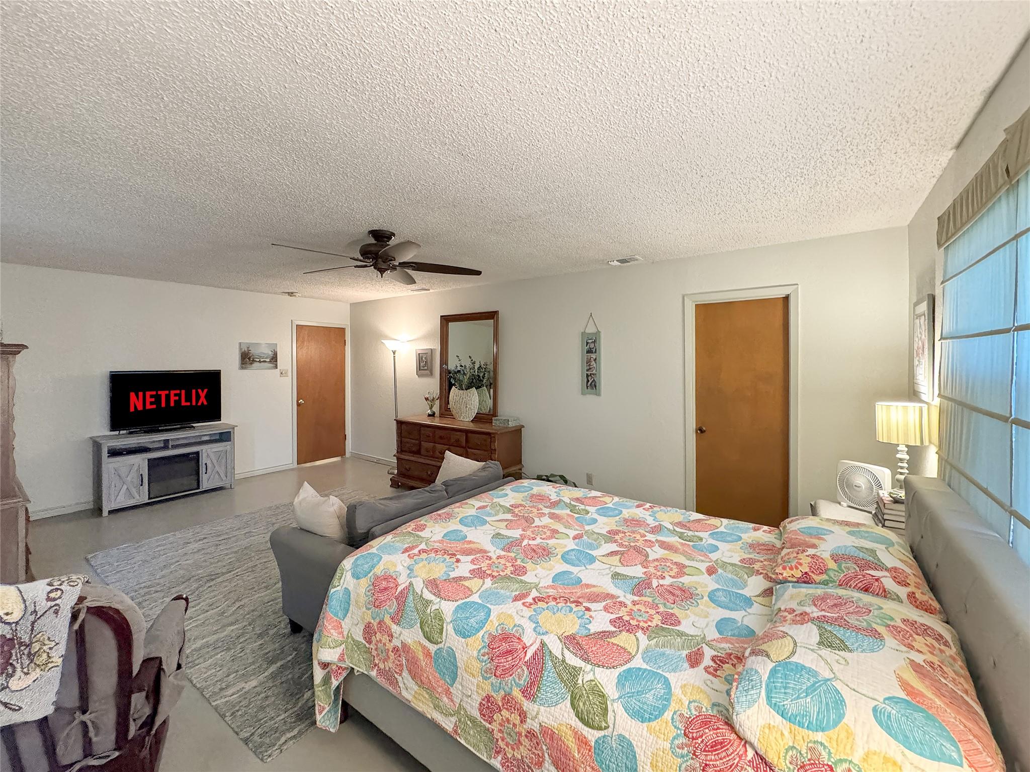 12055 Rebecca Creek Rd, Spring Branch, TX 78070