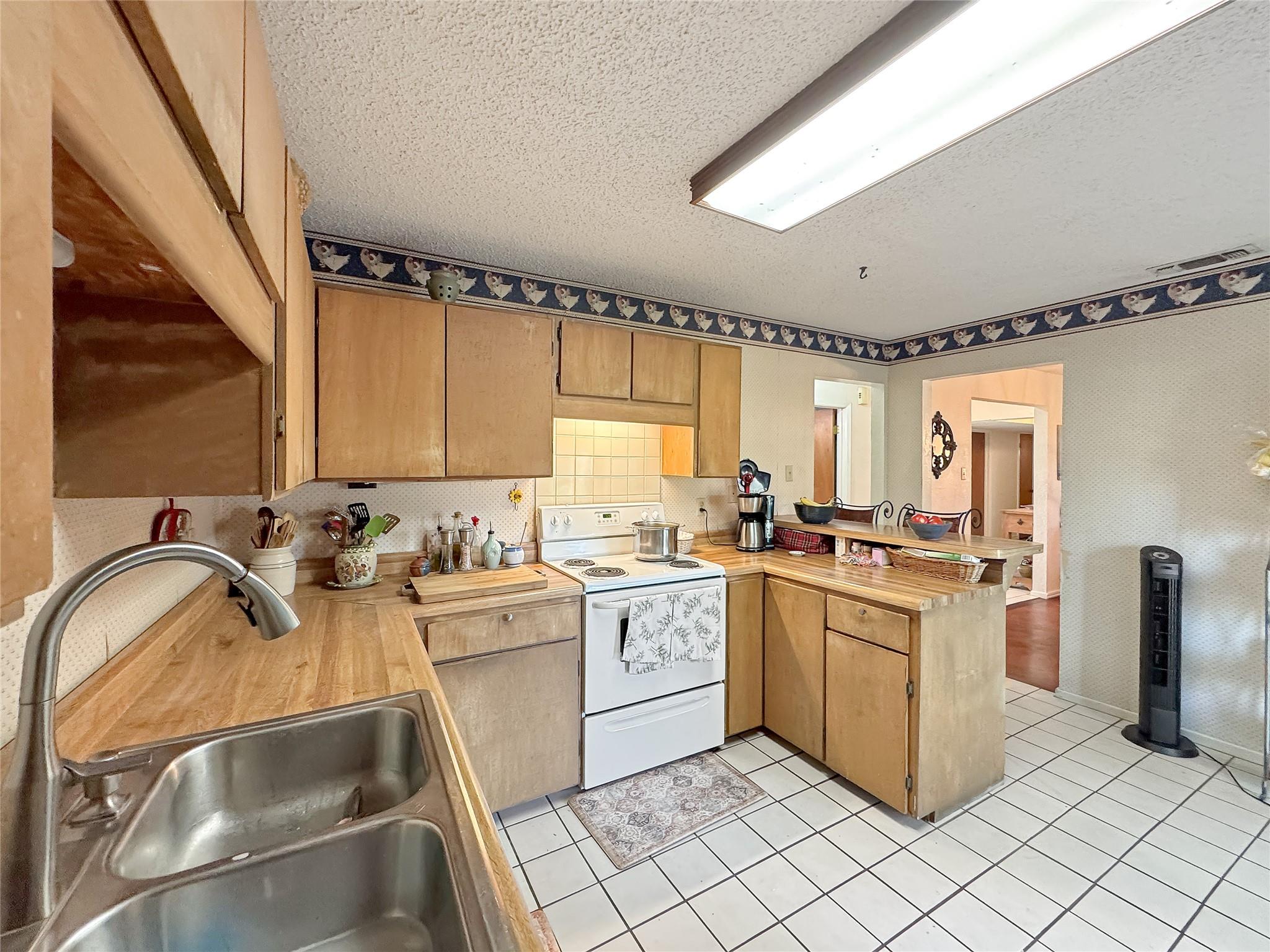 12055 Rebecca Creek Rd, Spring Branch, TX 78070