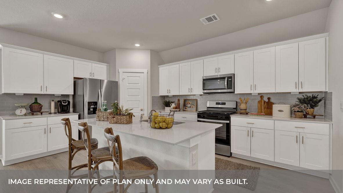 399 BARRON ESTATE Dr, Lockhart, TX 78644