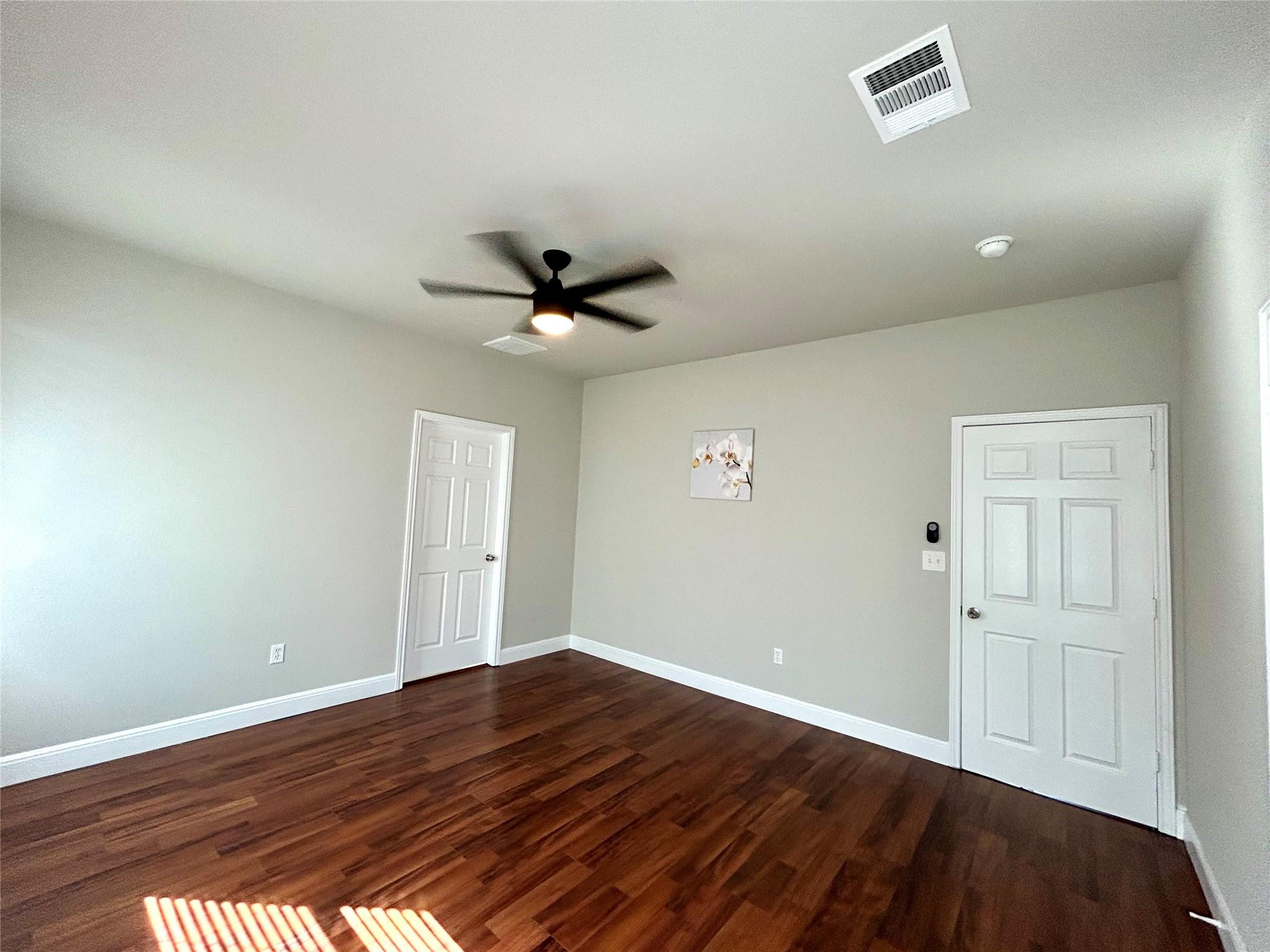 3805 E Us-290 Highway E, Paige, TX 78659