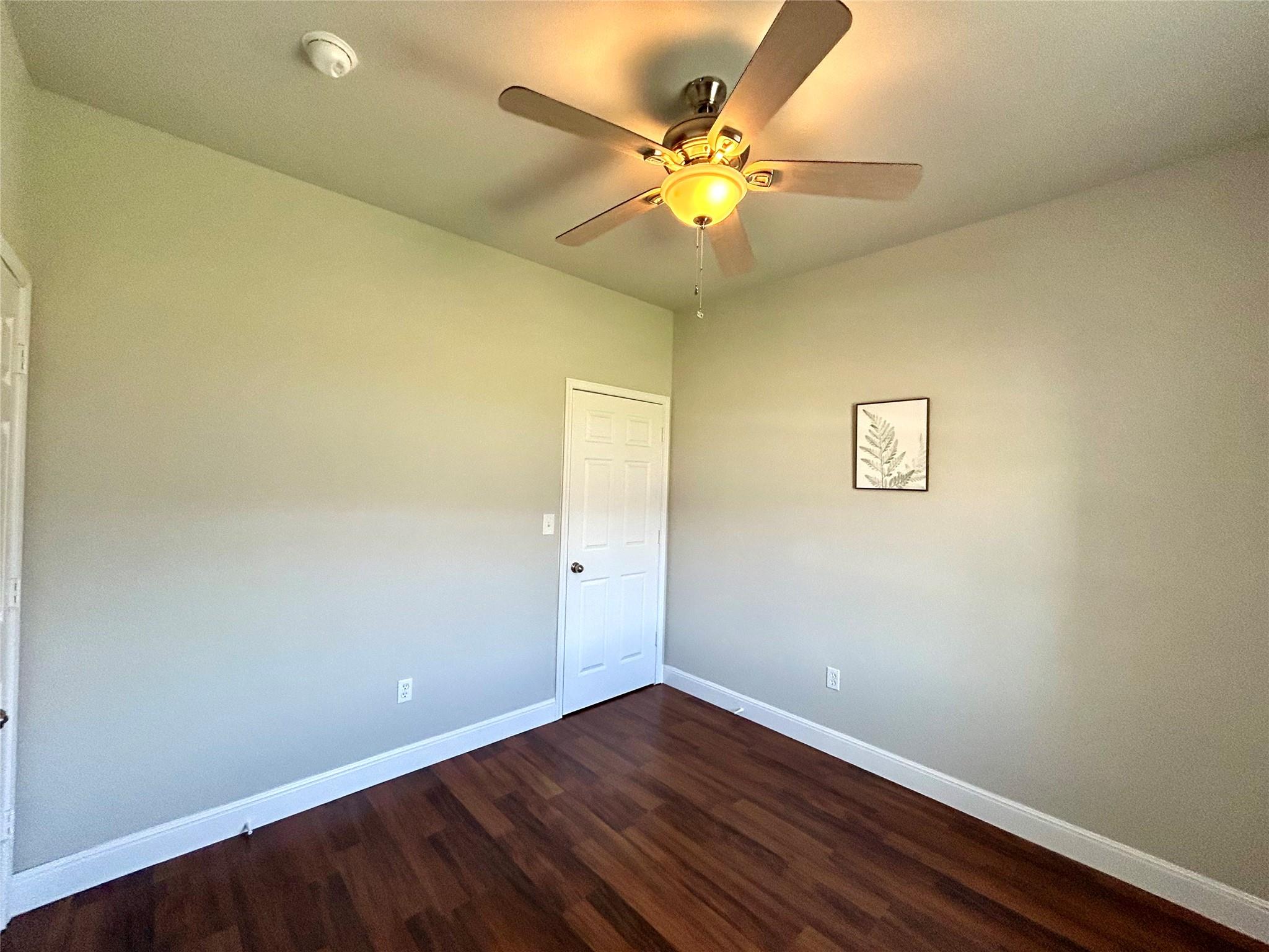 3805 E Us-290 Highway E, Paige, TX 78659