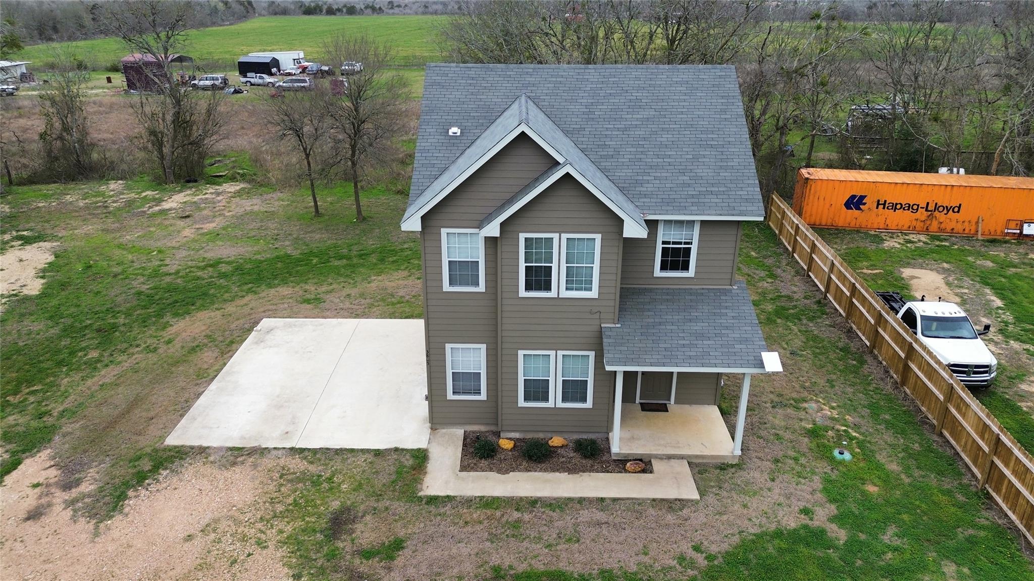 3805 E Us-290 Highway E, Paige, TX 78659