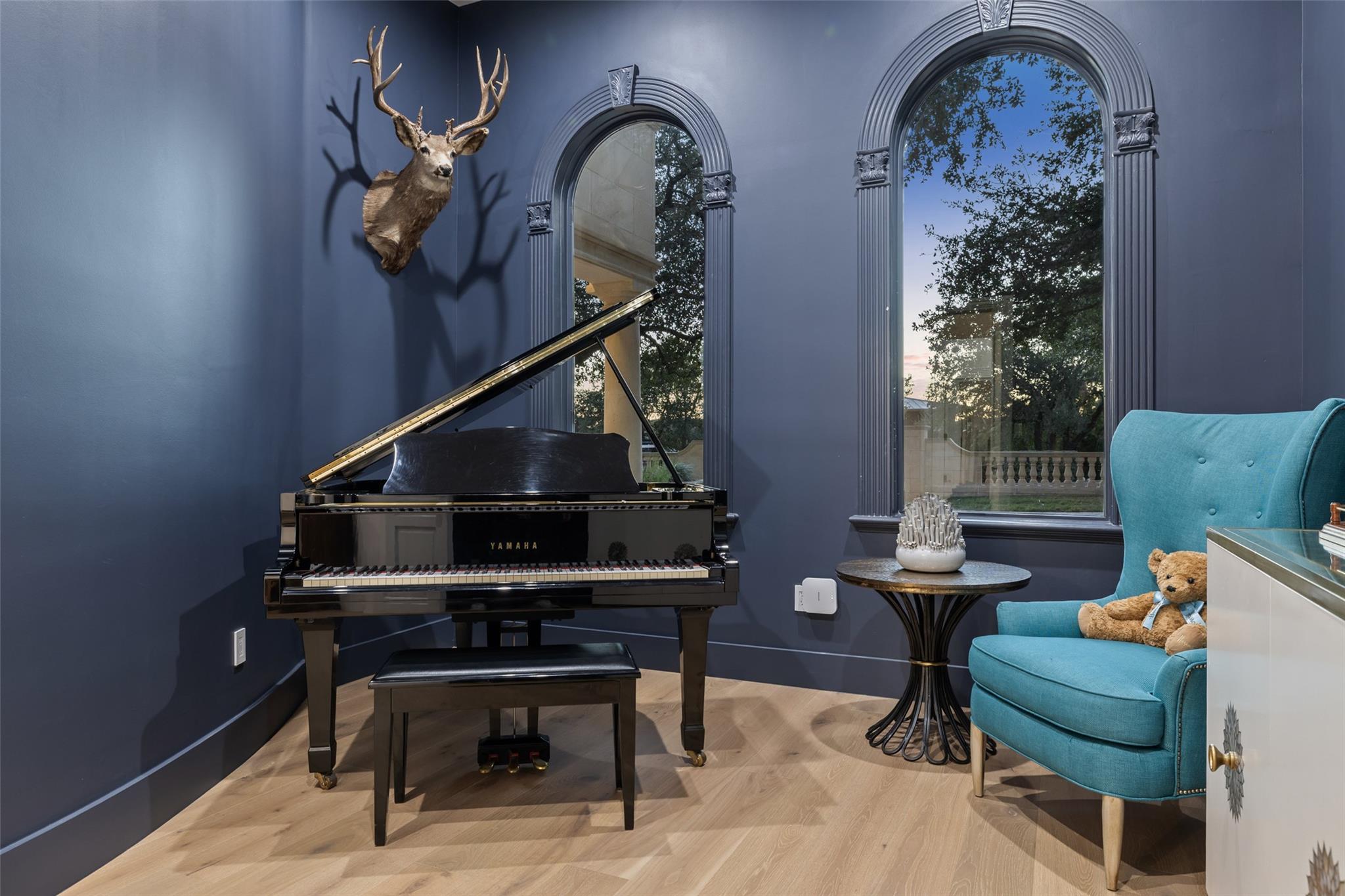 2005 FAR GALLANT Dr, Austin, TX 78746