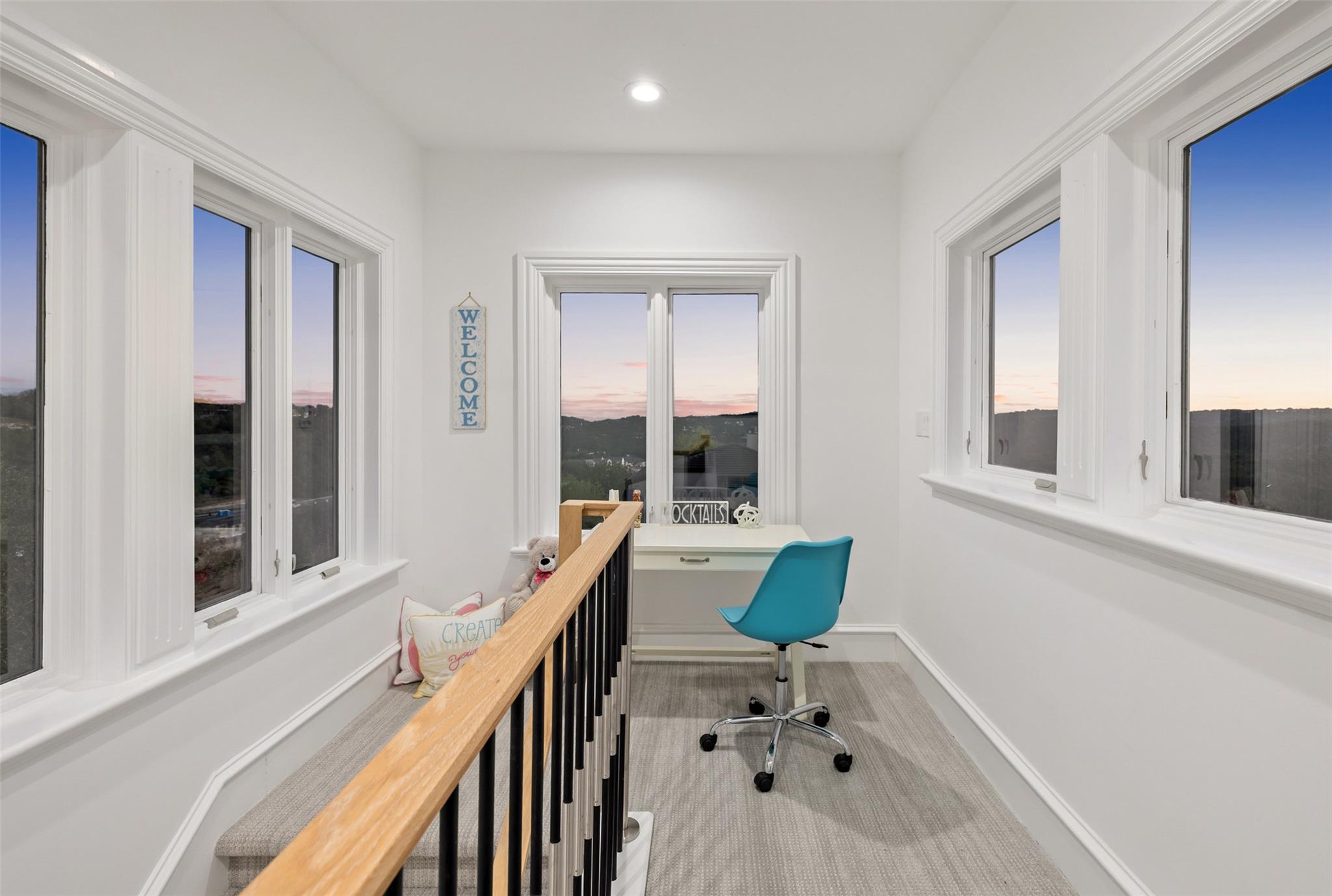 2005 FAR GALLANT Dr, Austin, TX 78746