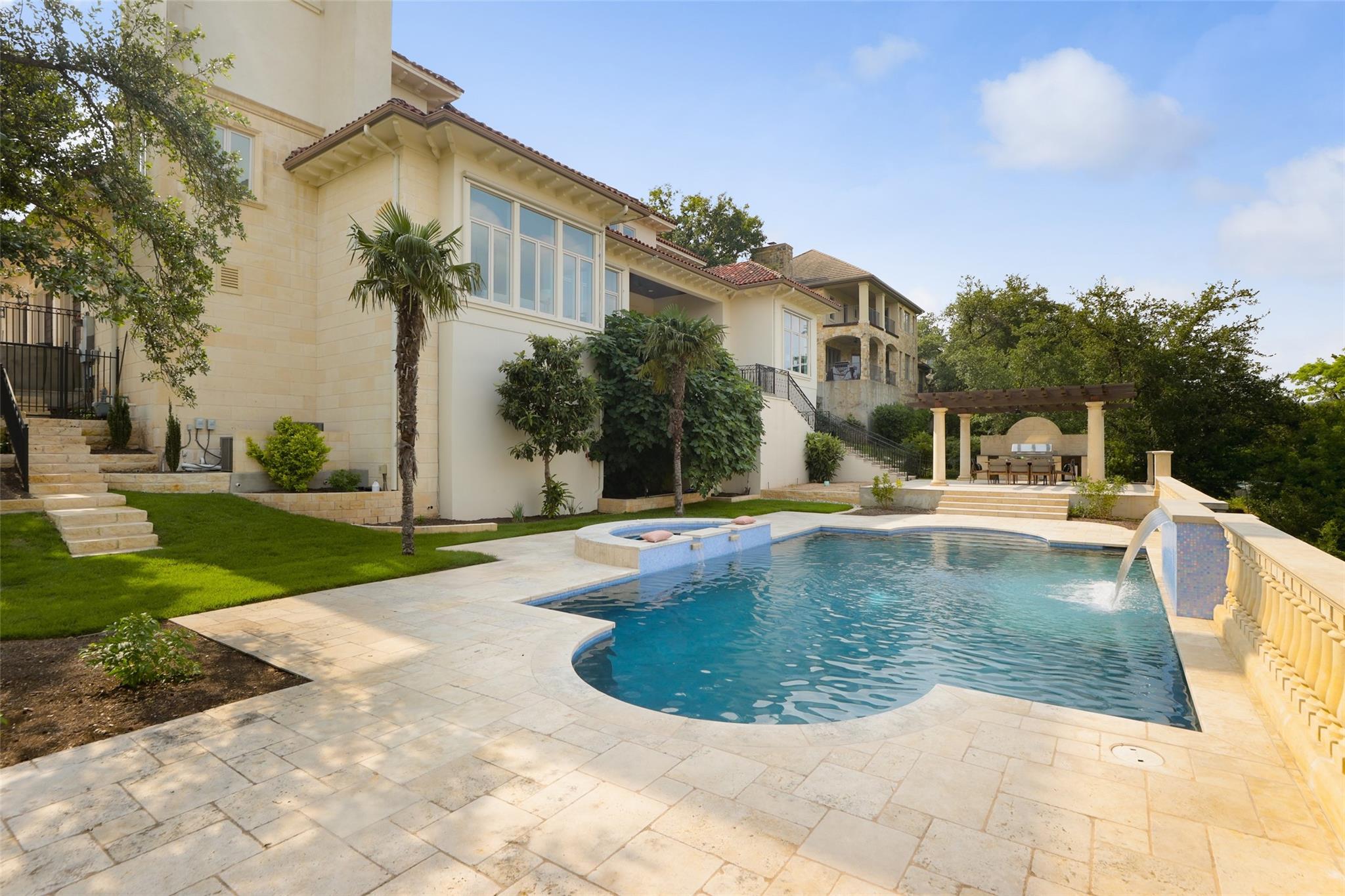 2005 FAR GALLANT Dr, Austin, TX 78746