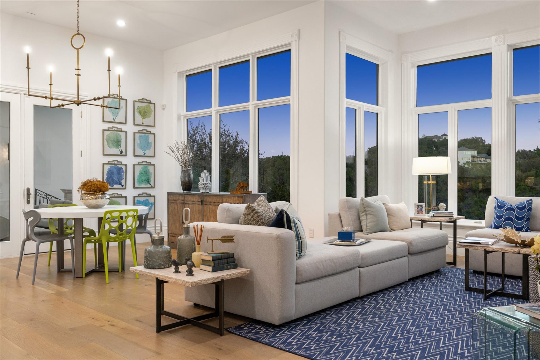 2005 FAR GALLANT Dr, Austin, TX 78746