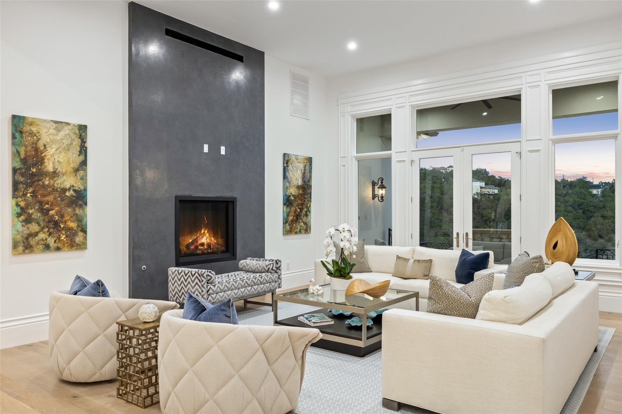 2005 FAR GALLANT Dr, Austin, TX 78746