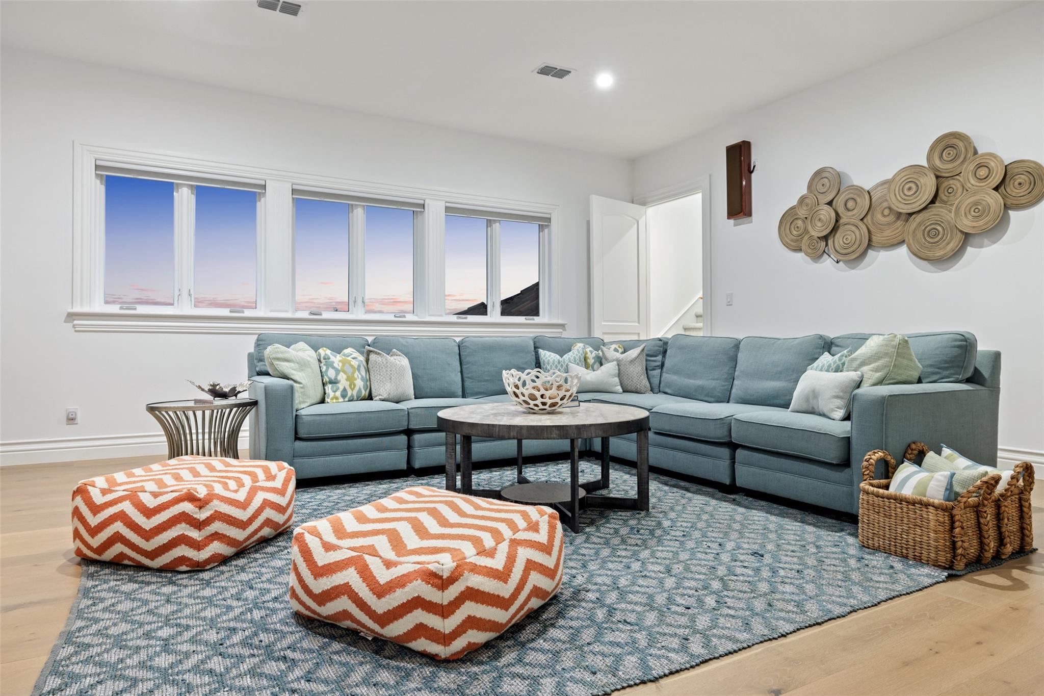 2005 FAR GALLANT Dr, Austin, TX 78746