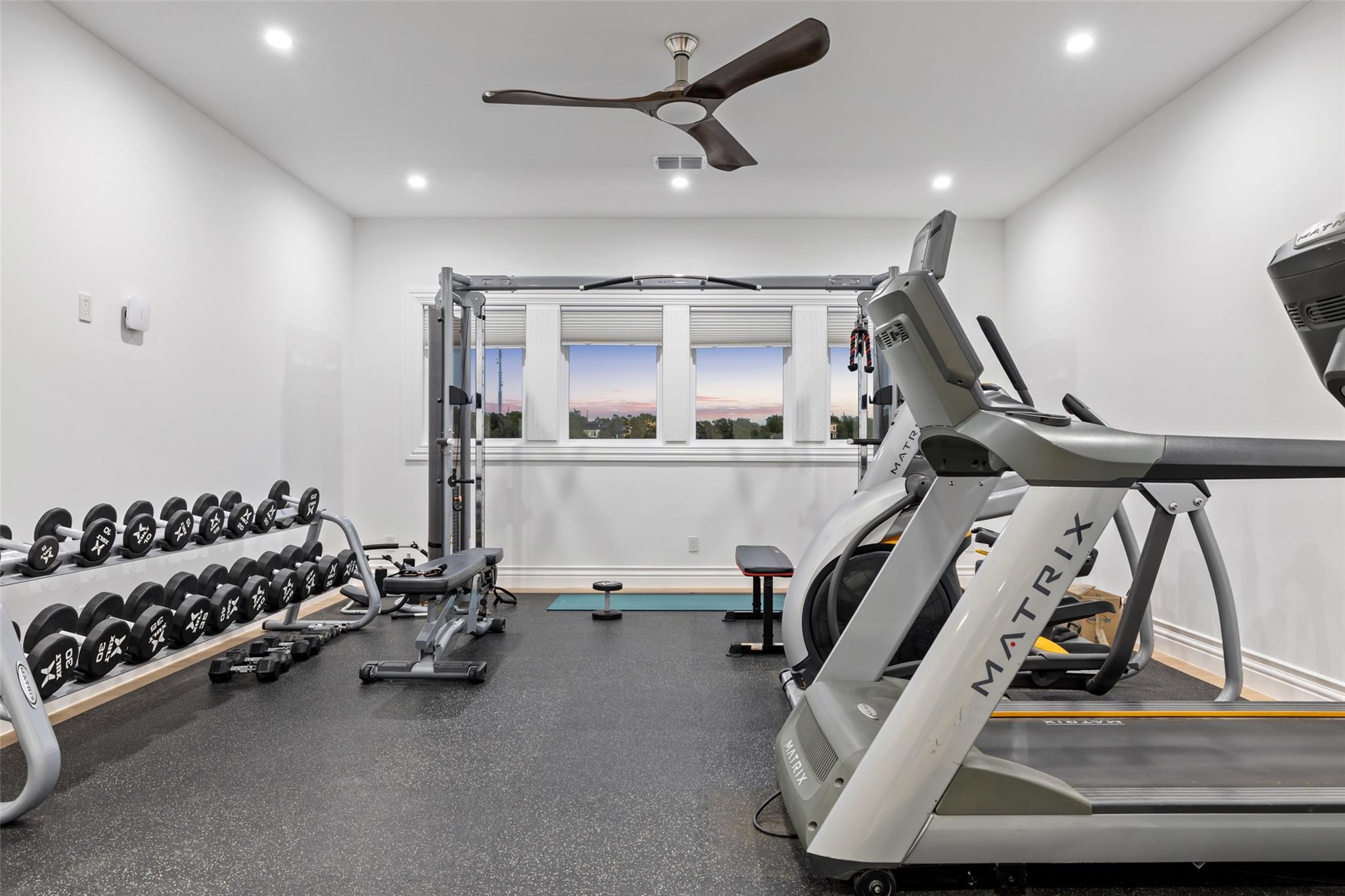 2005 FAR GALLANT Dr, Austin, TX 78746