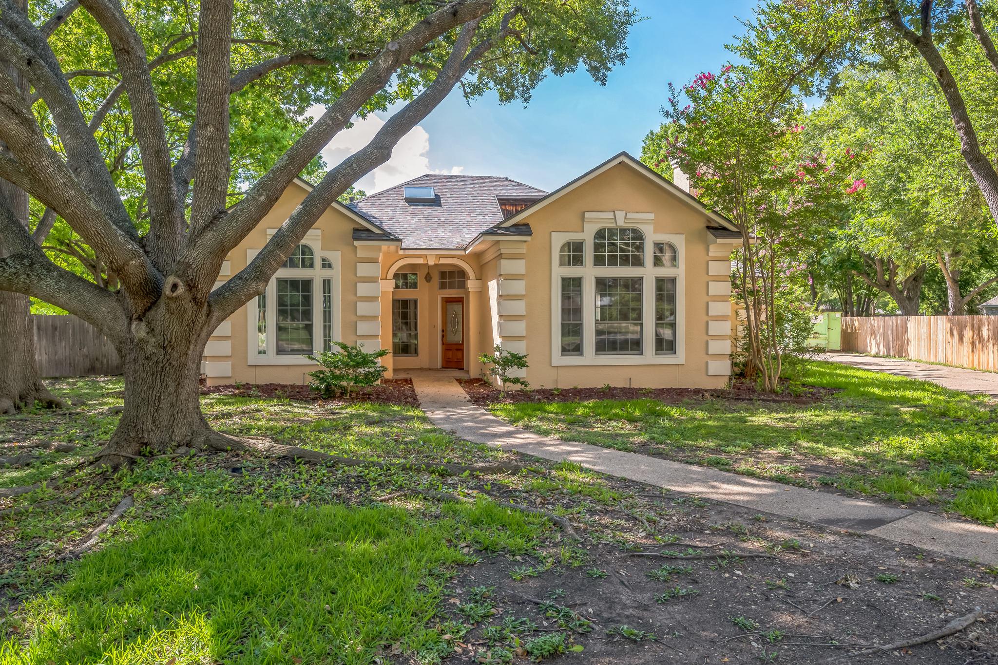 7 Hillway Dr, Round Rock, TX 78664