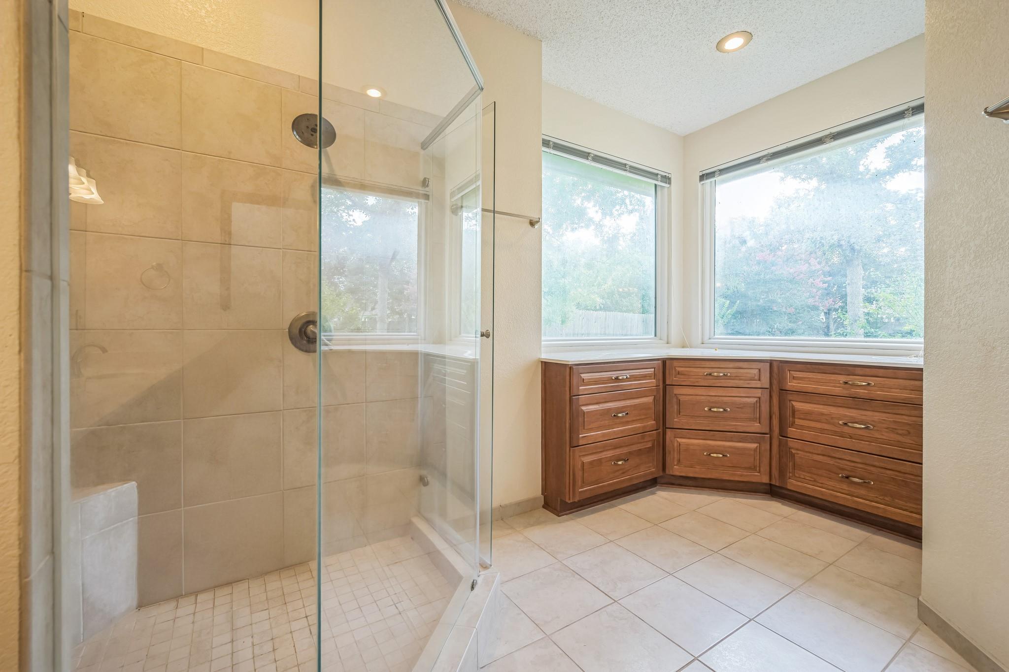 7 Hillway Dr, Round Rock, TX 78664