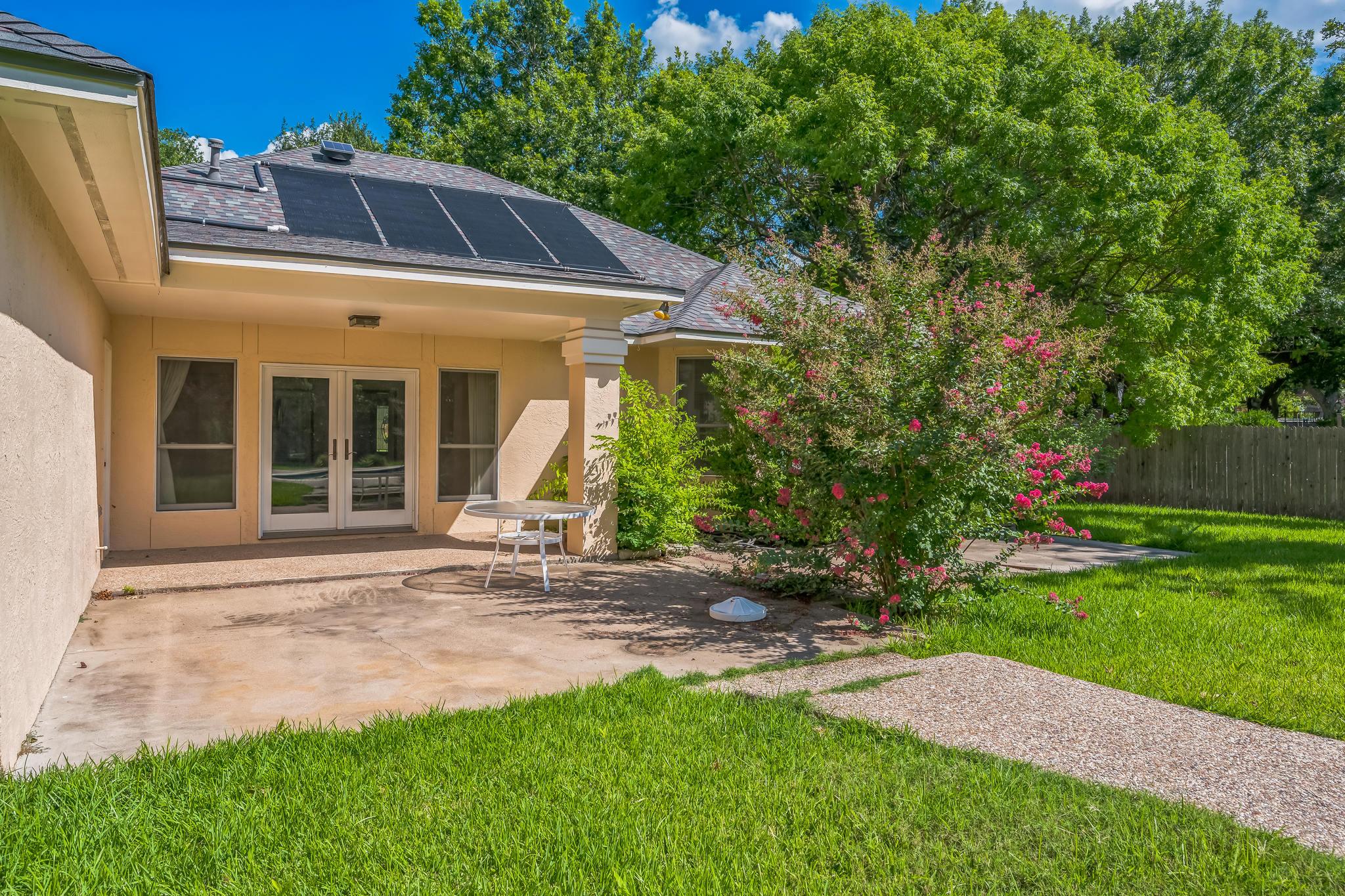 7 Hillway Dr, Round Rock, TX 78664