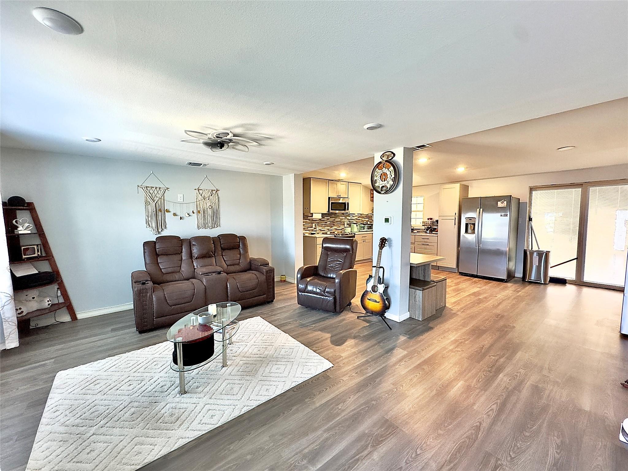149 Gato Rd, Cedar Creek, TX 78612