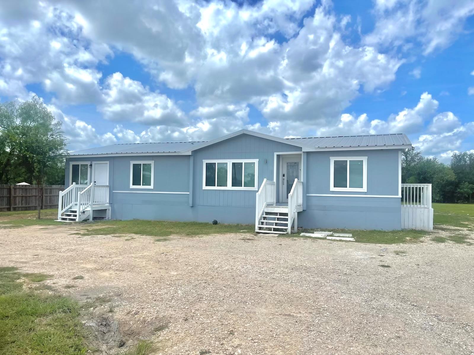 149 Gato Rd, Cedar Creek, TX 78612
