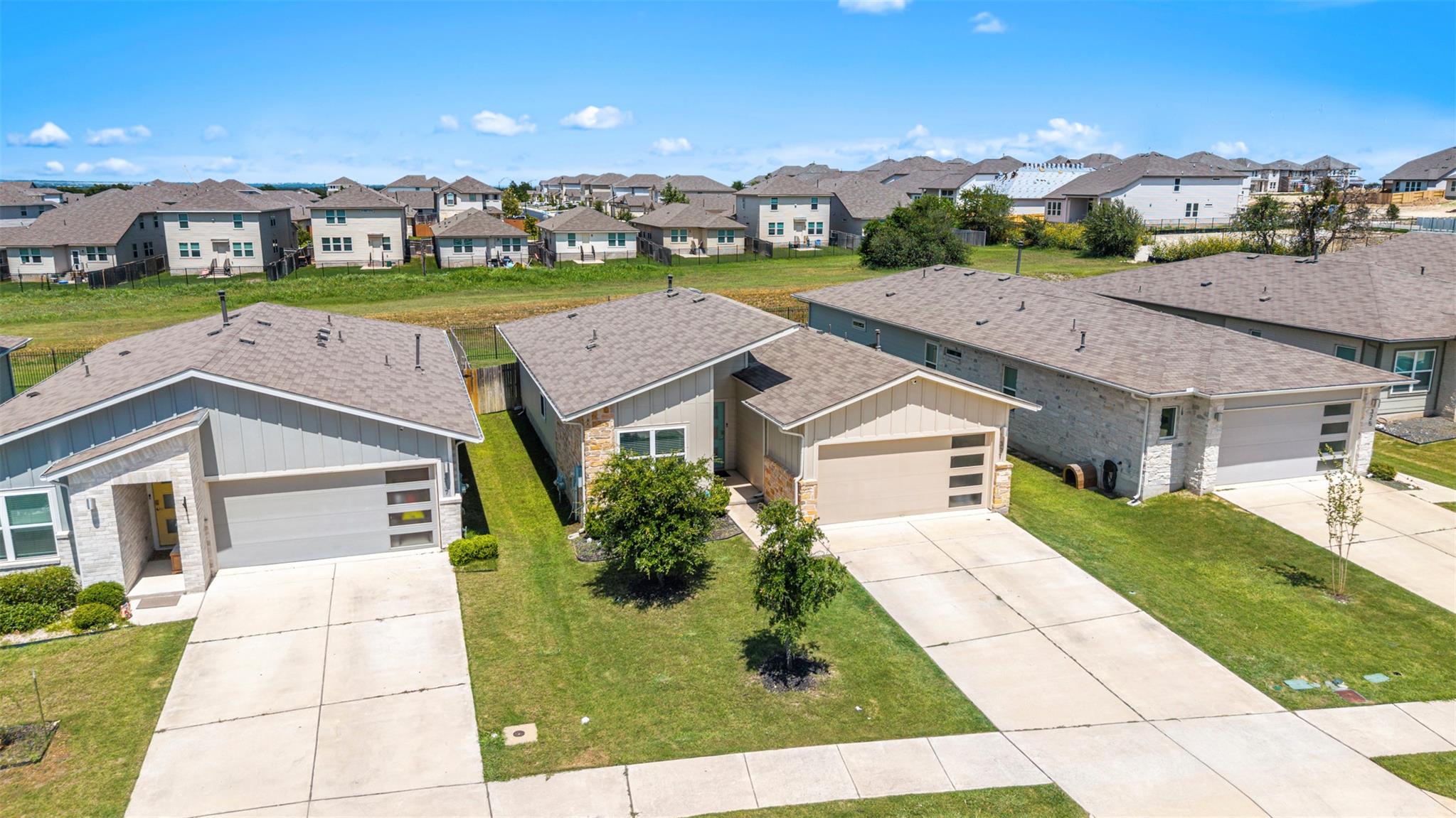 321 Gidran Trl, Georgetown, TX 78626