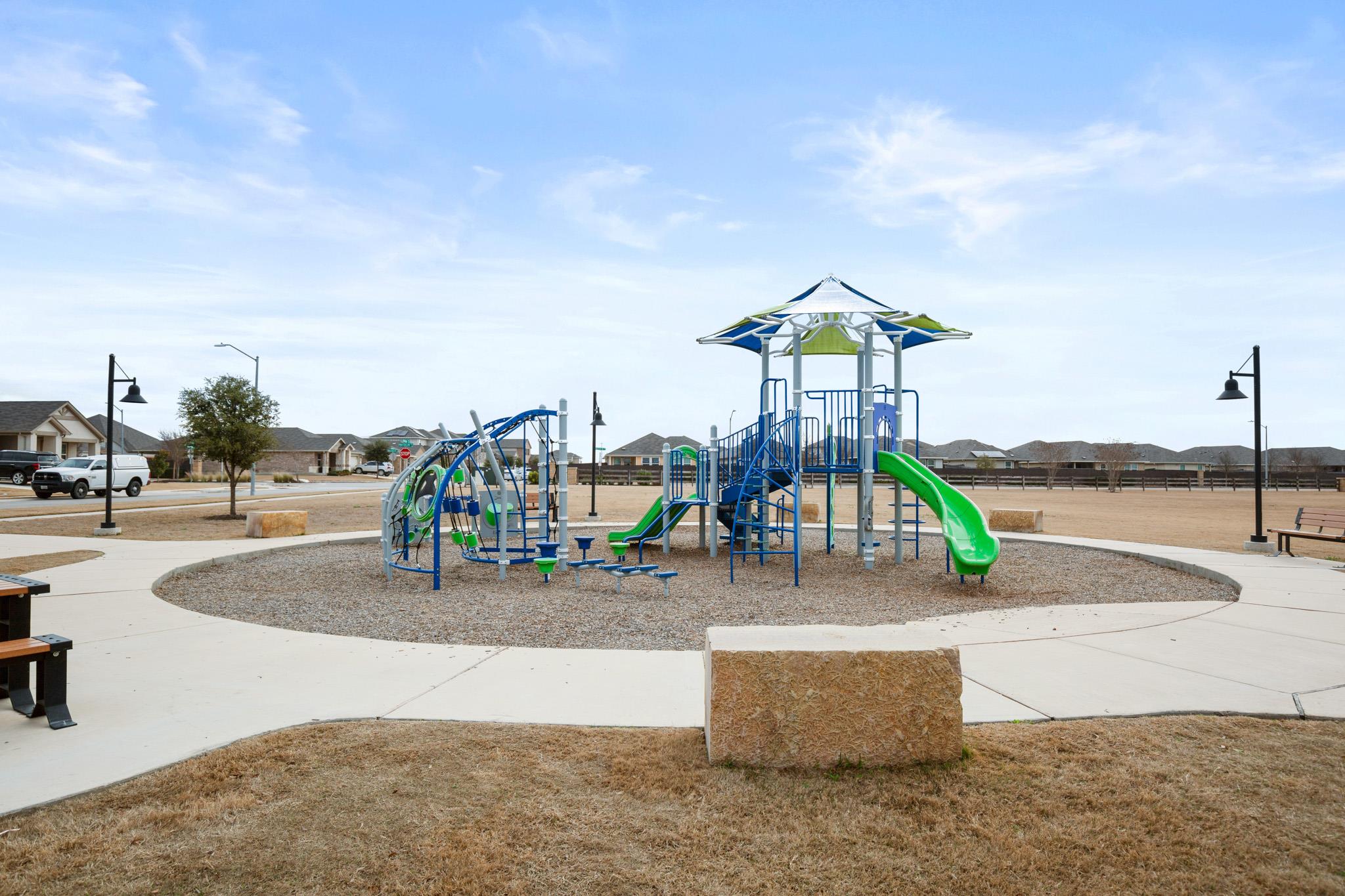 202 Grapefruit Rd, Hutto, TX 78634