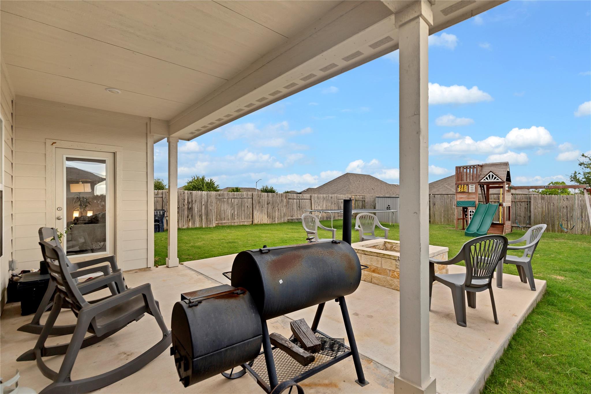202 Grapefruit Rd, Hutto, TX 78634