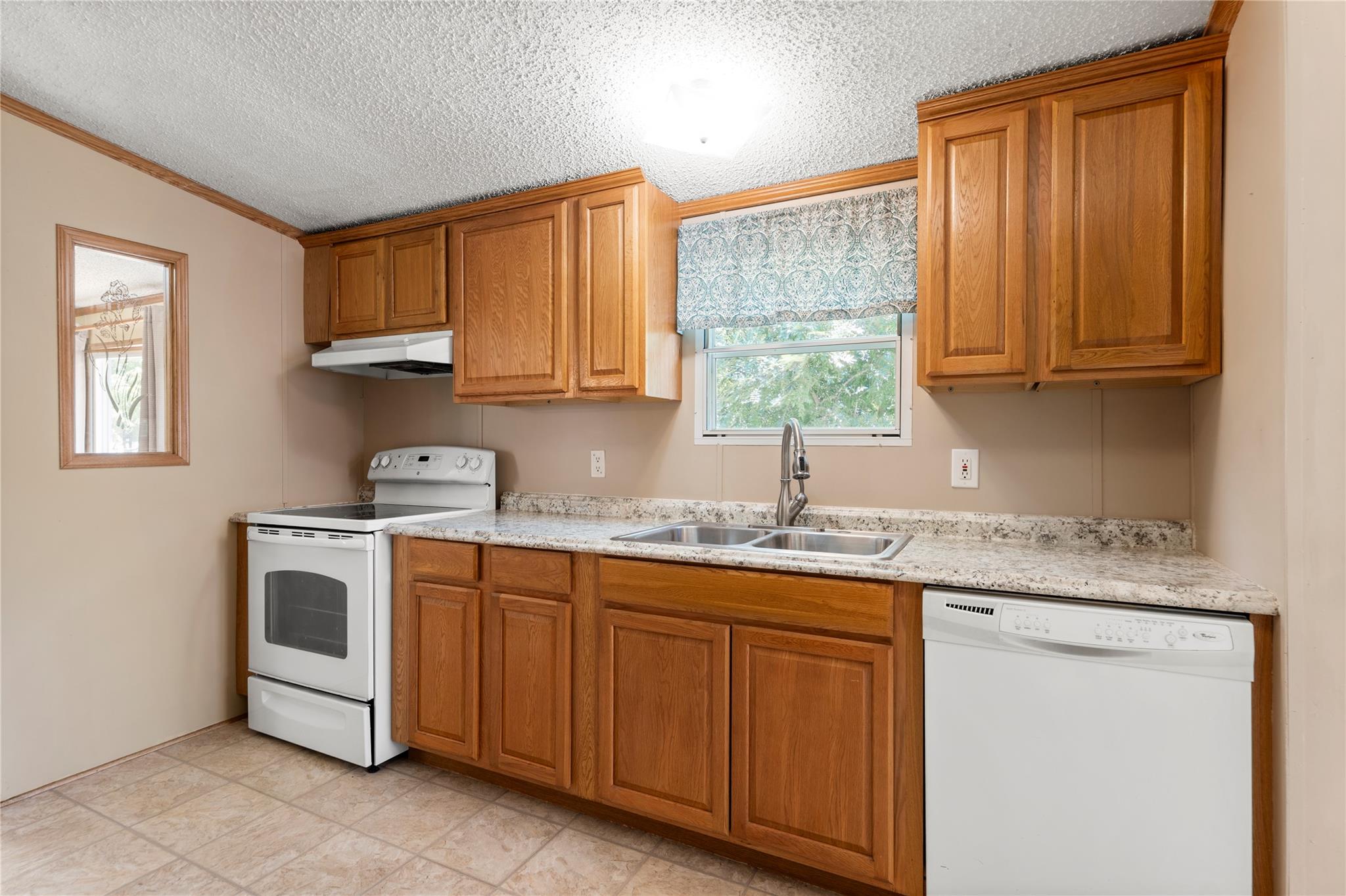 208 Purser St, Liberty Hill, TX 78642