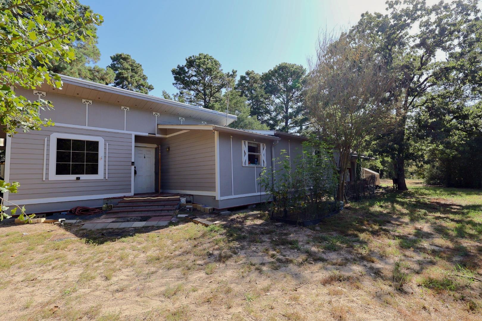 109 Travis Rd, Paige, TX 78659