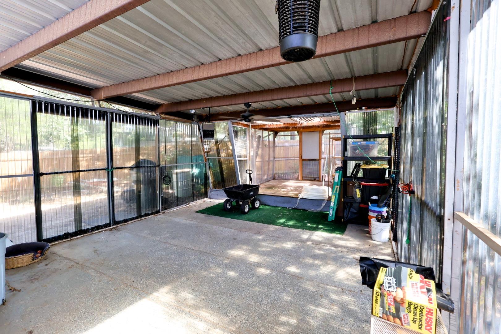 109 Travis Rd, Paige, TX 78659