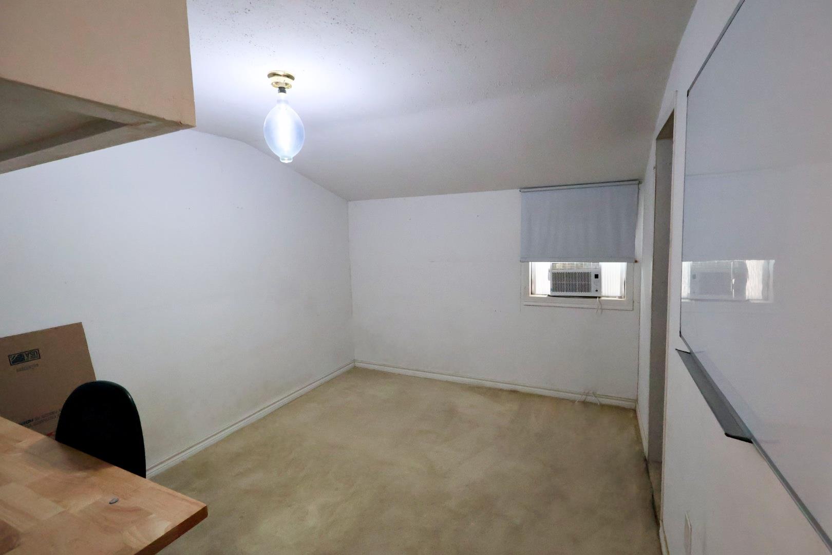 109 Travis Rd, Paige, TX 78659