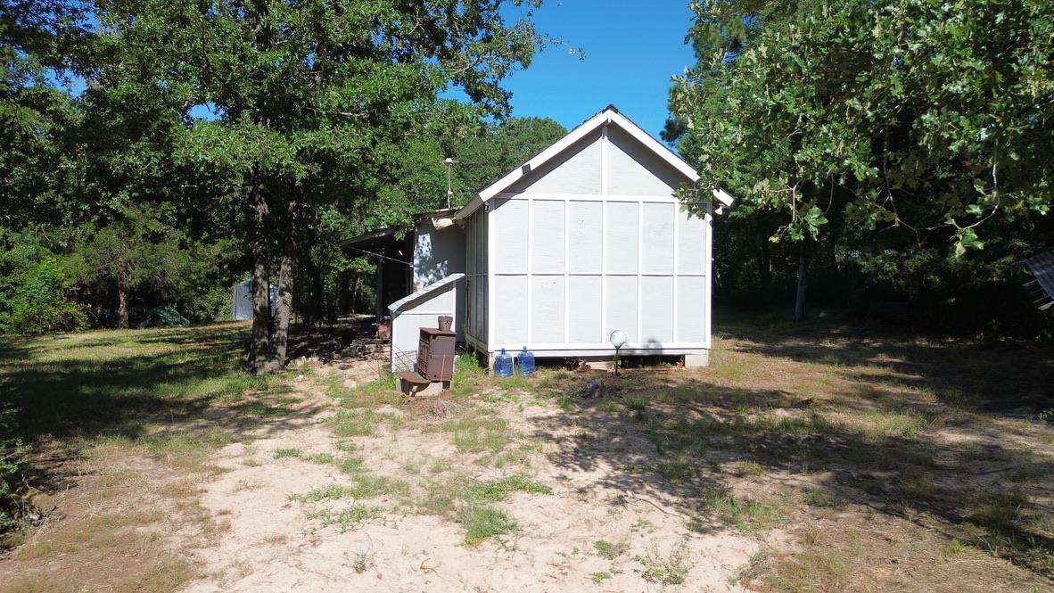 109 Travis Rd, Paige, TX 78659